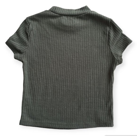 ❤️3 for $10- ribbed crop top - Picture 2 of 3